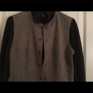 Wool jacket with quilted sleeves